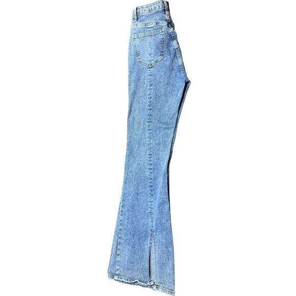 Pretty Little Thing High Waist Flare Leg Jeans Medium Wash Size 2 - Picture 5 of 9